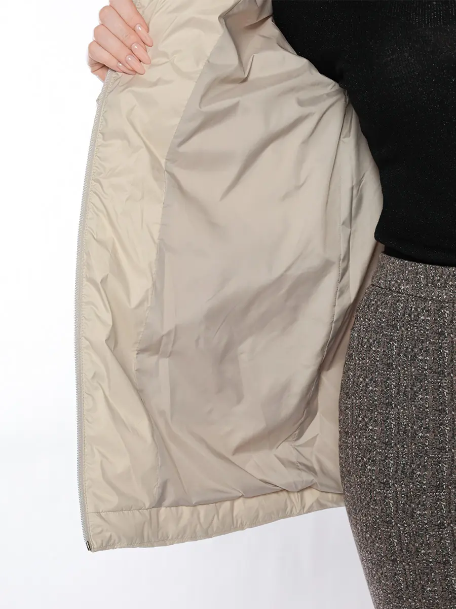 Куртка стеганая жемчужного цвета на синтетическом пуху